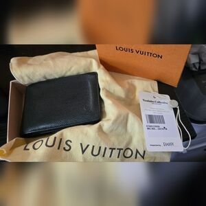 Louis Vuitton Portefeuille Multiple Taiga Noir Wallet